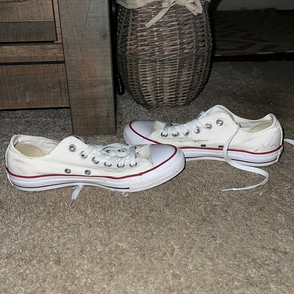 White Converse - Picture 3 of 4